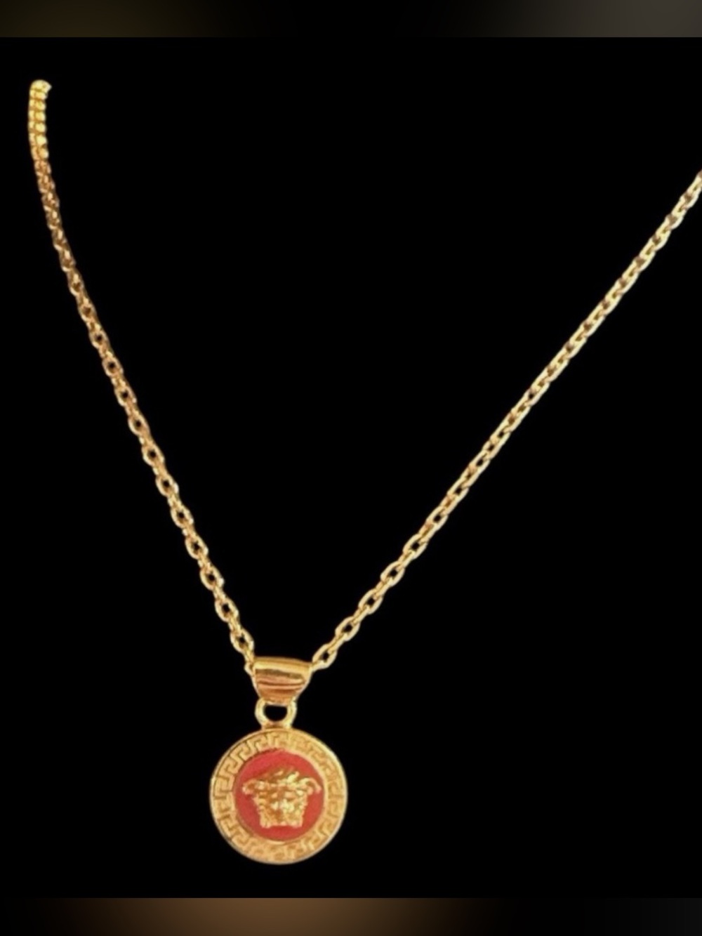 🔥VERSACE Medusa Necklace gold and pink  with box and tags🔥